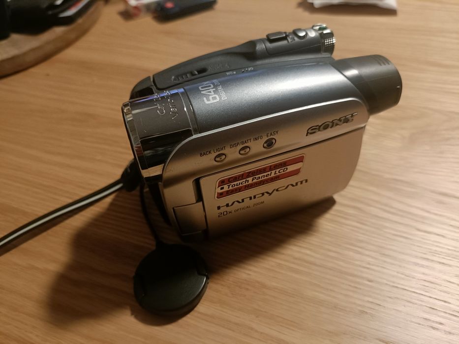 Kamera Sony HandyCam DCR-HC23E