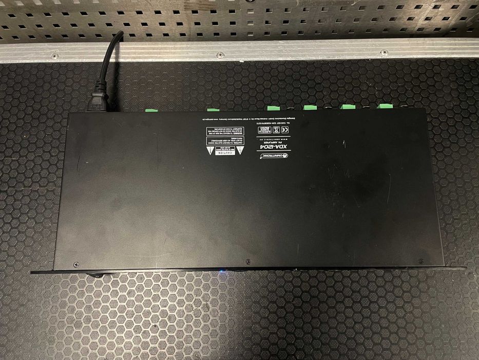 Wzmacniacz, końcówka mocy Omnitronic XDA-1204 4x300W, 2x600W RMS