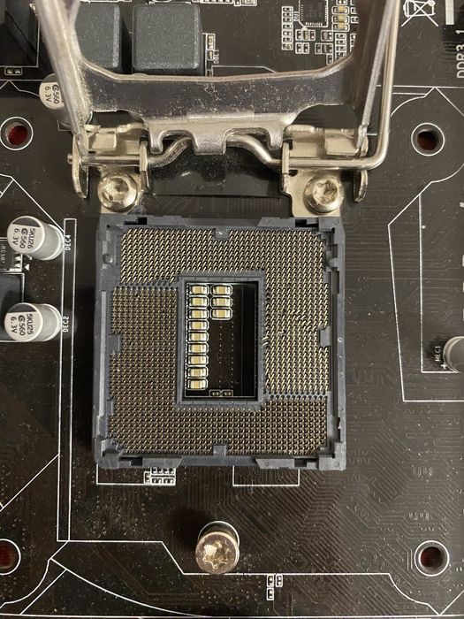Продаю плату Gigabyte s1150