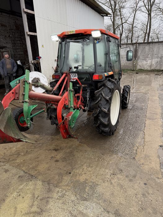 Трактор технічно справний вкладень не потербує