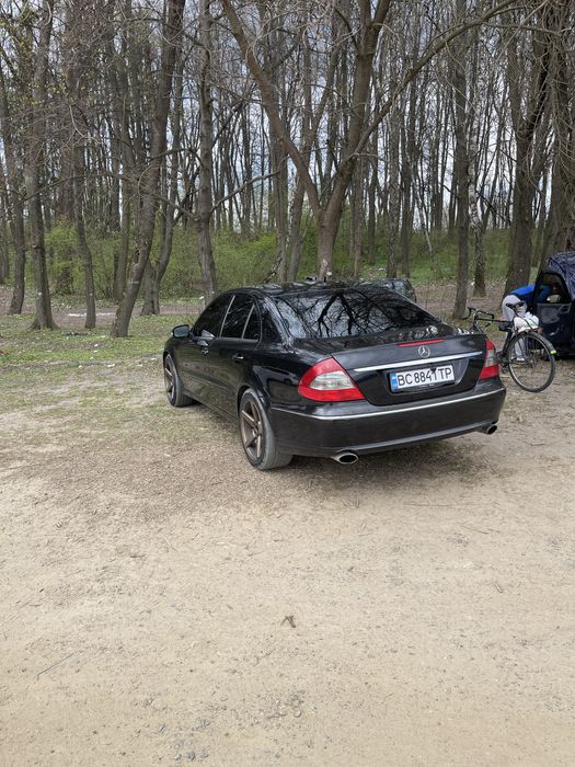 Mercedes benz E-class W211