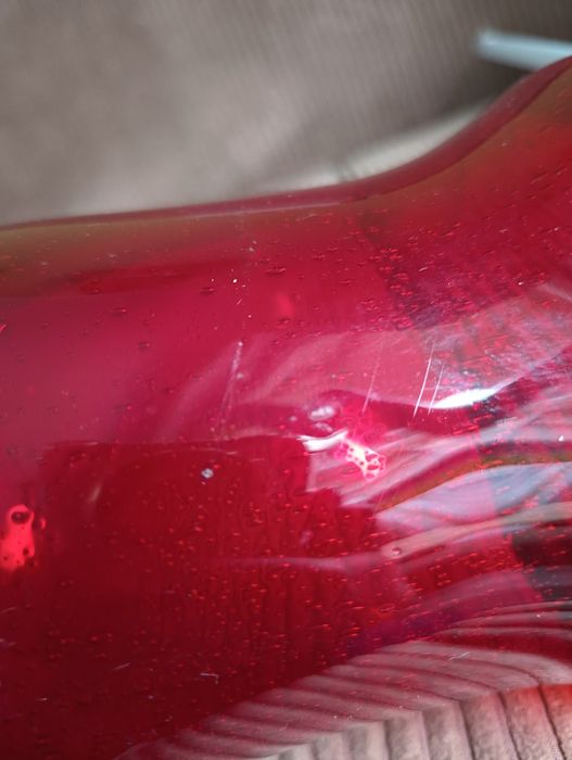 Czerwony wazon kielich