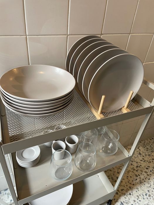 Carrinho+jogo de loiças Ikea