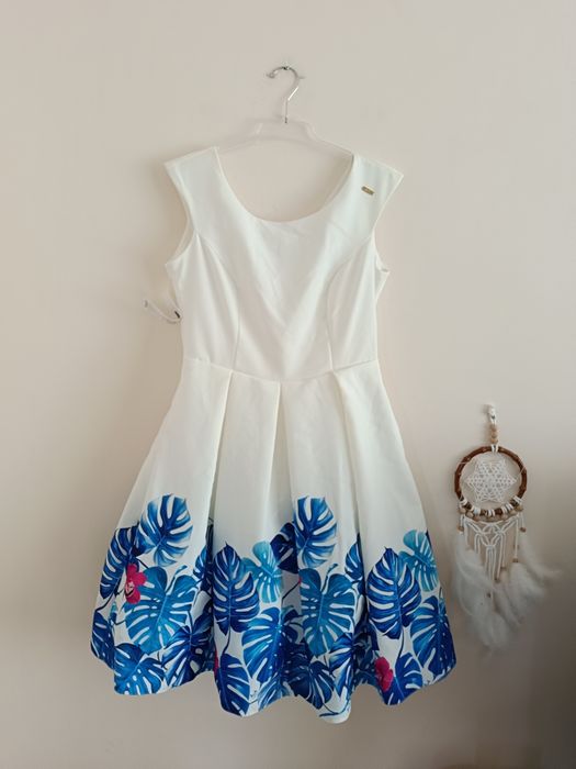 Sukienka rozkloszowana na wesele