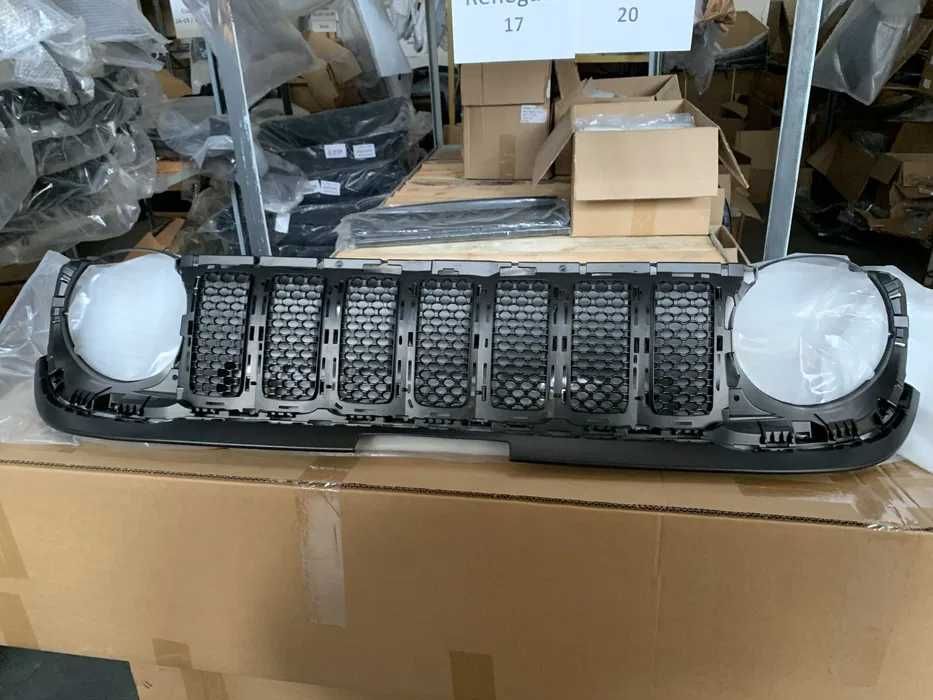 Решітка радіатора / накладка птф / заглушка Jeep Renegade 2014-2022