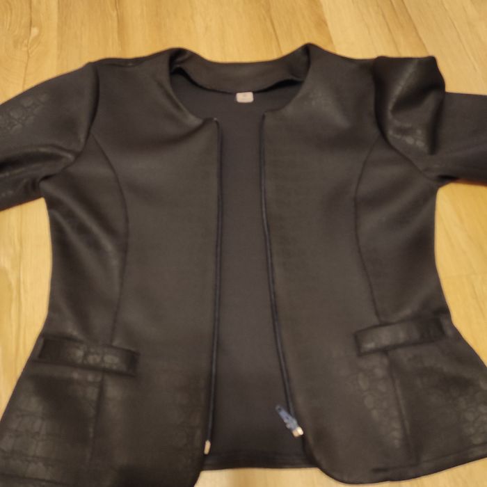 Komplet marynarka plus spódnica roz.38