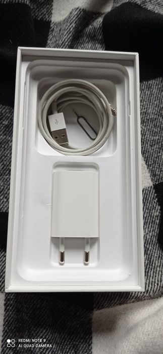 Телефон Apple 7+