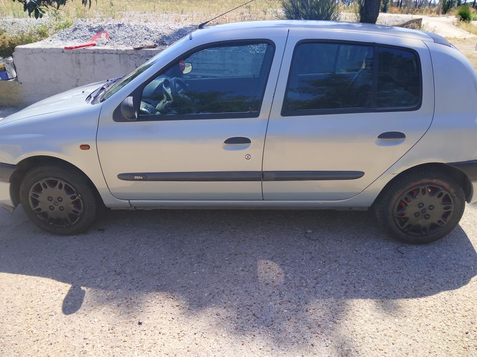 Renault Clio RN  5 portas pratico é pronto a circular