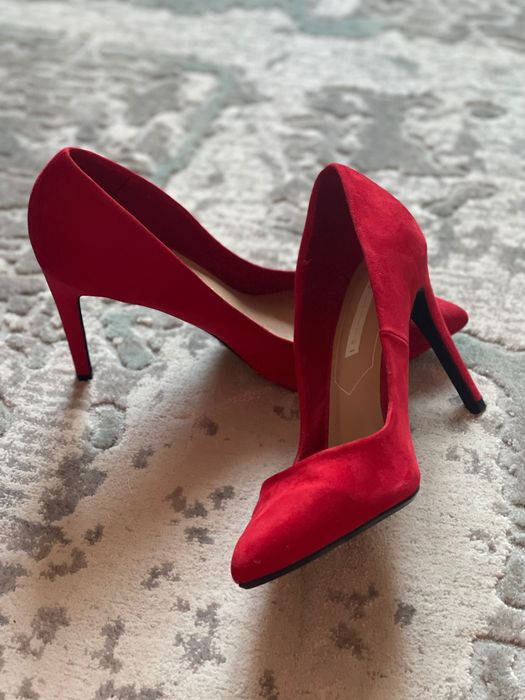 Туфлі на підборах Bershka