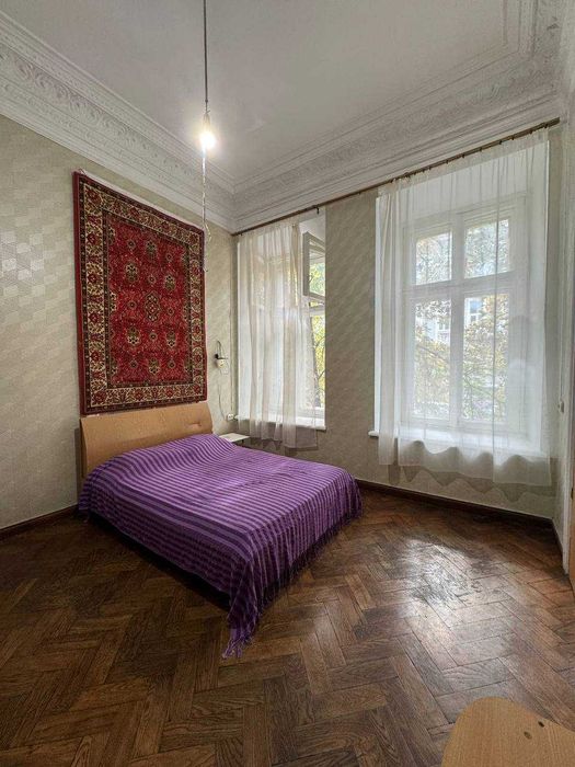 2 кімнати в комуні в Центрі міста!