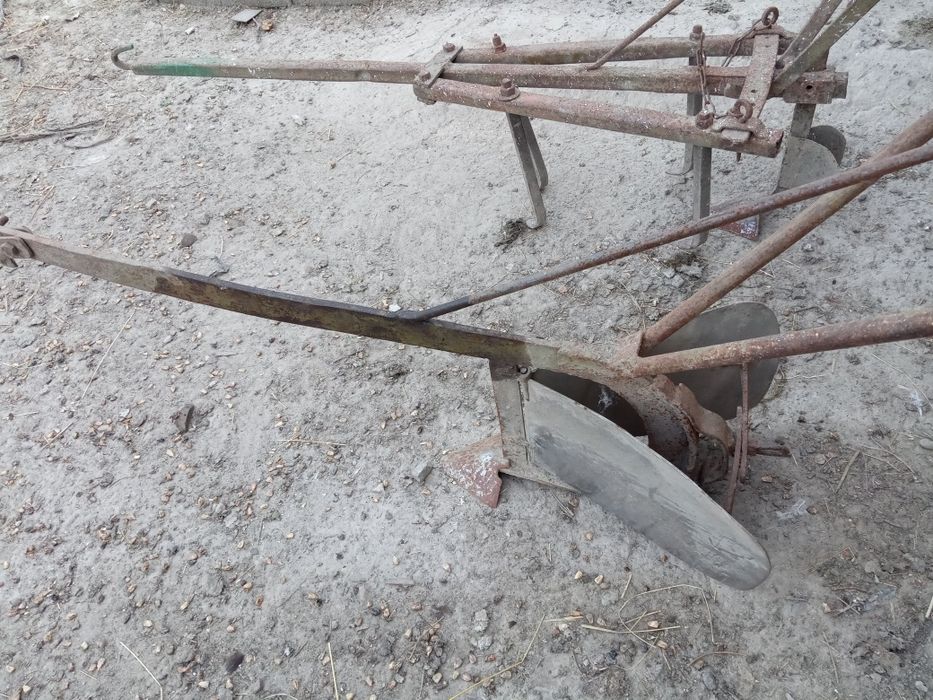 Підгортач ,плівак