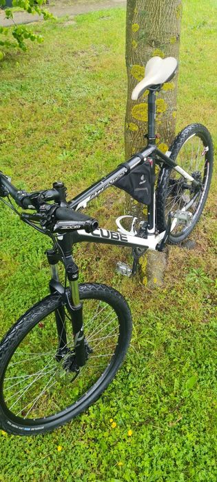 Rower MTB Cube attention