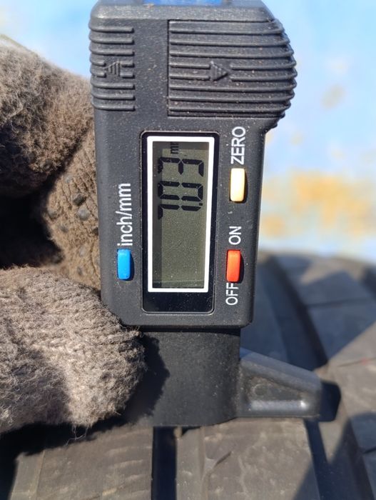 Бриджстоун 215/55/18 літо