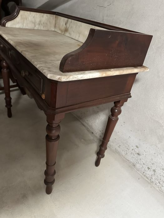 Móvel de apoio antigo/consola com tampo de mármore