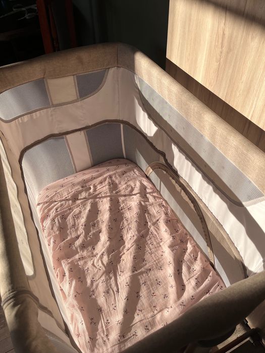 Łóżeczko dostawka z materacem Momi Smart Bed