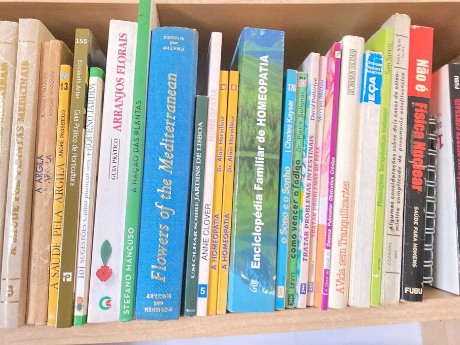 Lote de 356 livros de saude, bem estar, dietas, plantas, autoajuda