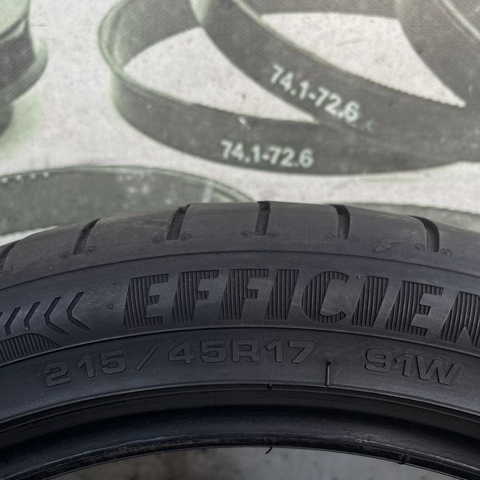 Летние шины  215 45 17 Goodyear