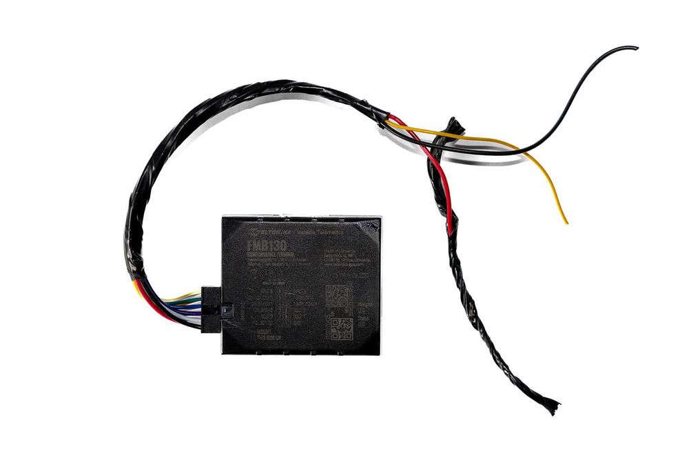Teltonika FMB130 lokalizator GPS GNSS GSM Bluetooth