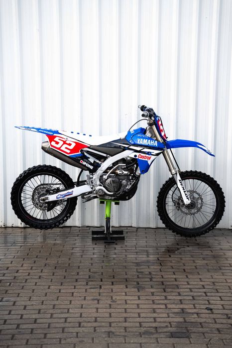 YAMAHA YZF 450 AKRAPOVIC INJEÇÃO ATÉ 58€/MÊS