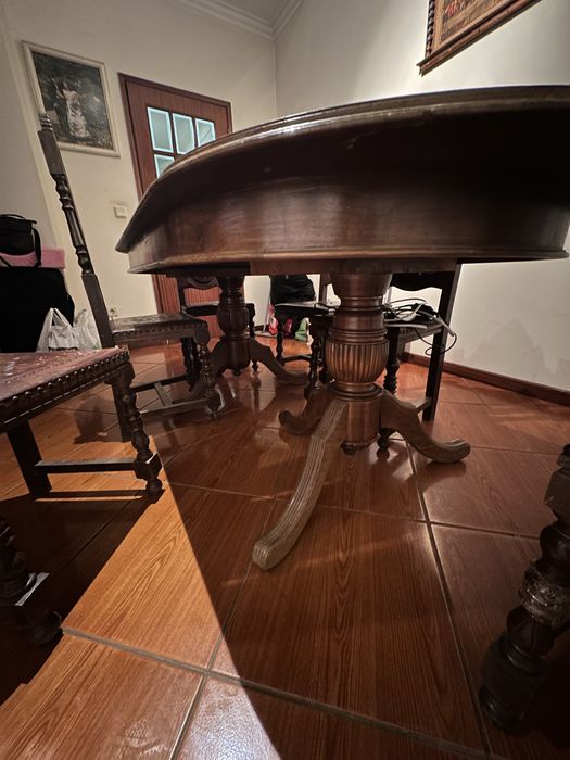 Conjunto mesa + 6 cadeiras