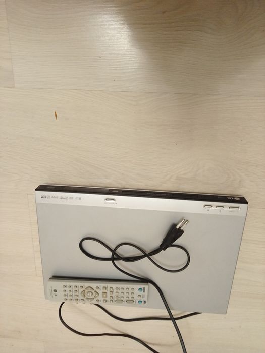 DVD програвач LG ds563x