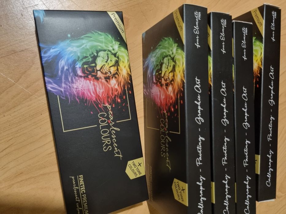 Farbki artystyczne FINETEC PREMIUM Pearlescent 24 kolory.