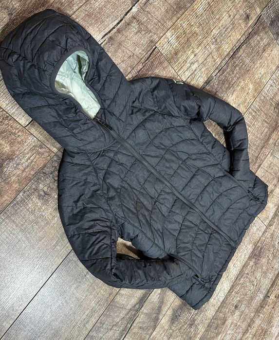 Женская куртка,ветровка RE. Разм.М-ка.