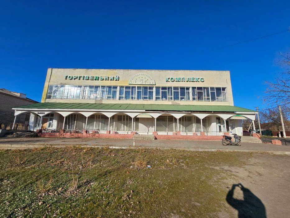 Доманівка магазин 430 кв.м. центр на головній площі
