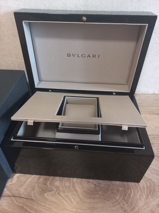 Коробка,  ларец Bvlgari для ювелирных изделий