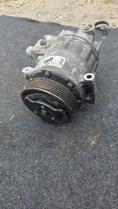 Sprężarka Kompresor klimatyzacji Skoda Octavia 2 .2.0 tdi 140km
