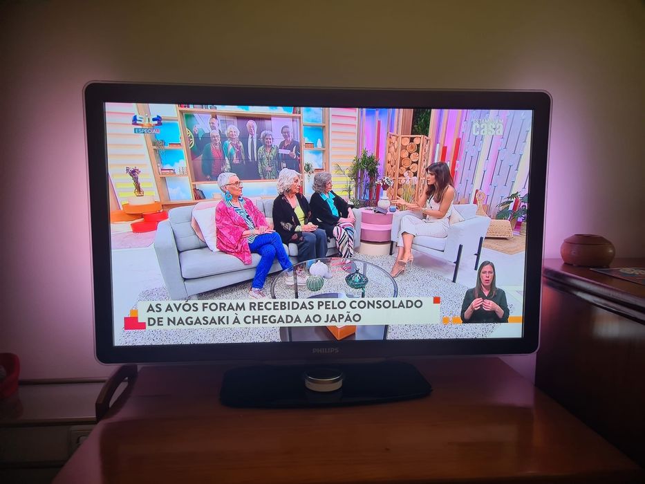 TV Philips 40’ Ambilight Otimo Estado