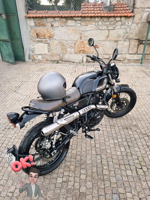 UM  renegade scrambler x   de 2021 renegade