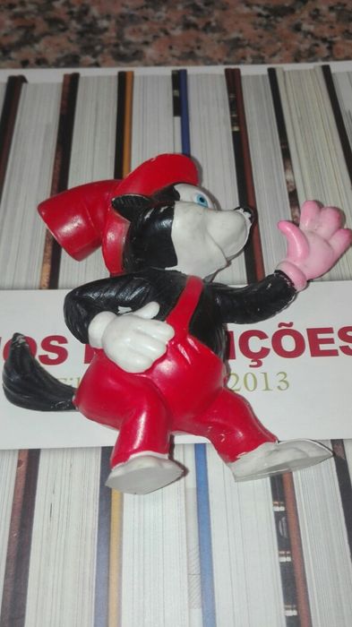 Boneco Lobo mau