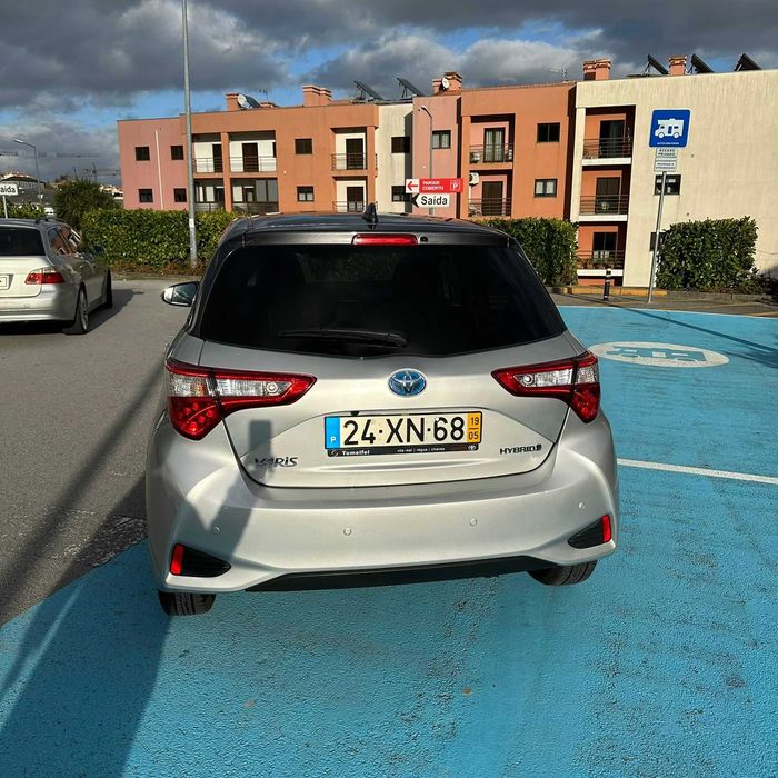 Toyota Yaris 1.5 Edição Especial 20 Anos automático 2019