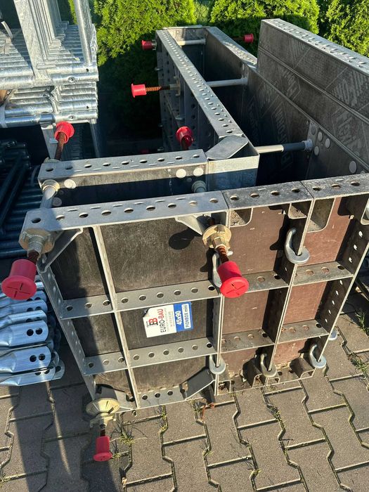 Szalunek elementy tracone szalunku rurki dystanse korki stożki inne szalunki ścienne stropowe ściagi zamki