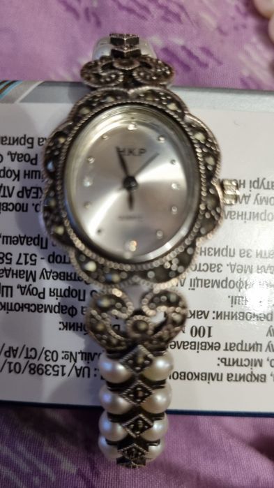 Продам часы ы серебряные, капельное с жемчугом и колье