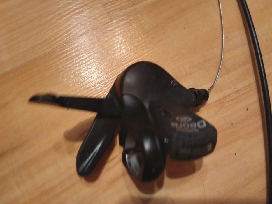 Prawa manetka Shimano Deore SL-M511.