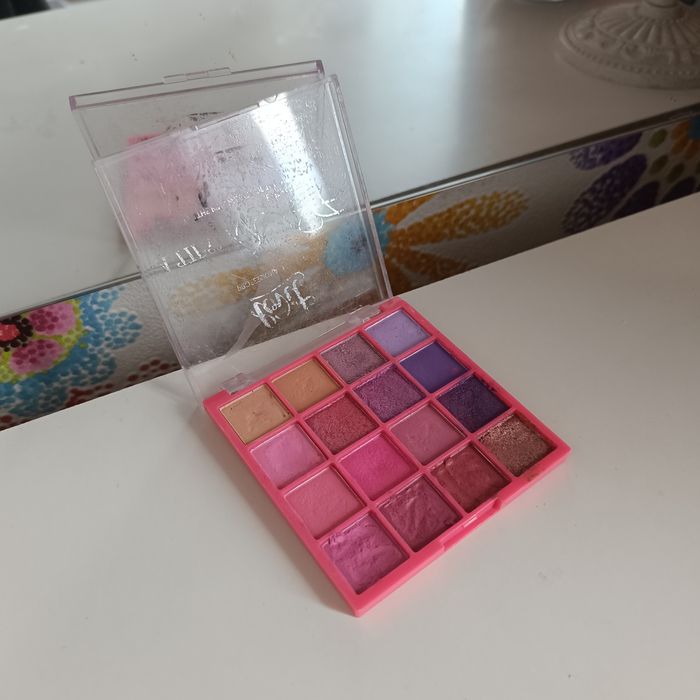 б/у косметика :3