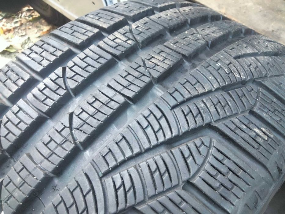 235 35 R20 Pirelli