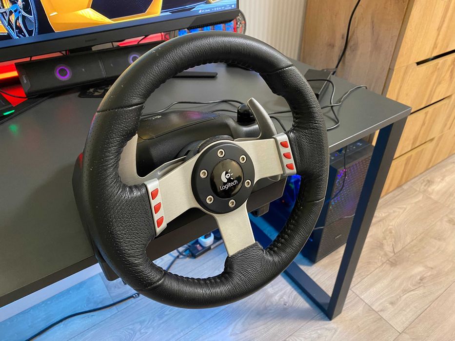 Logitech G27 Ігрове кермо