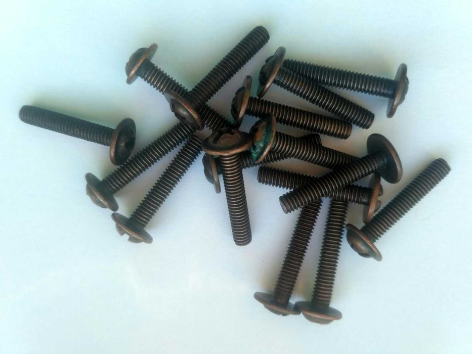 гвинти болти     м4