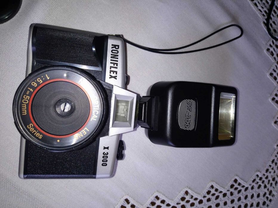 Máquina fotográfica Roniflex x 3000