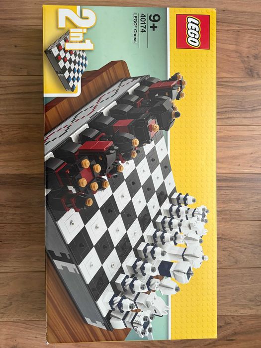 LEGO 40174 Zestaw szachów z motywem LEGO