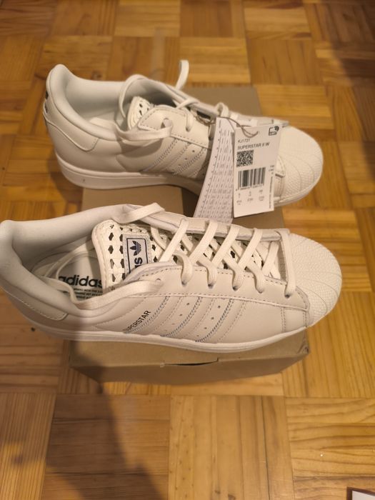 Ténis Adidas Superstar Off White