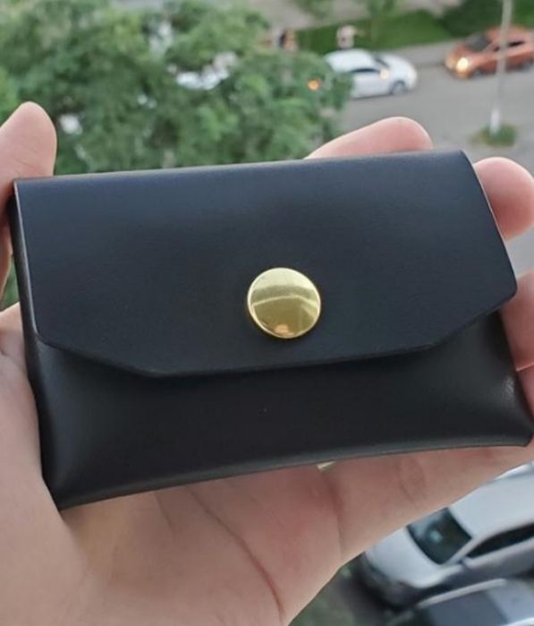 Минималистичный кошелёк-кардхолдер