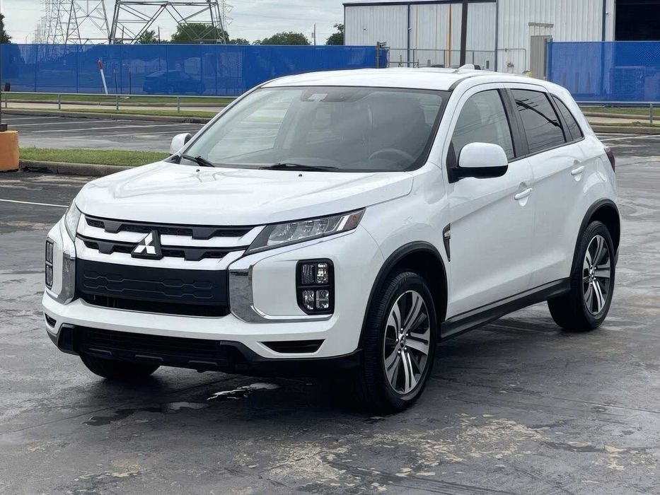 Mitsubishi Outlander      2021