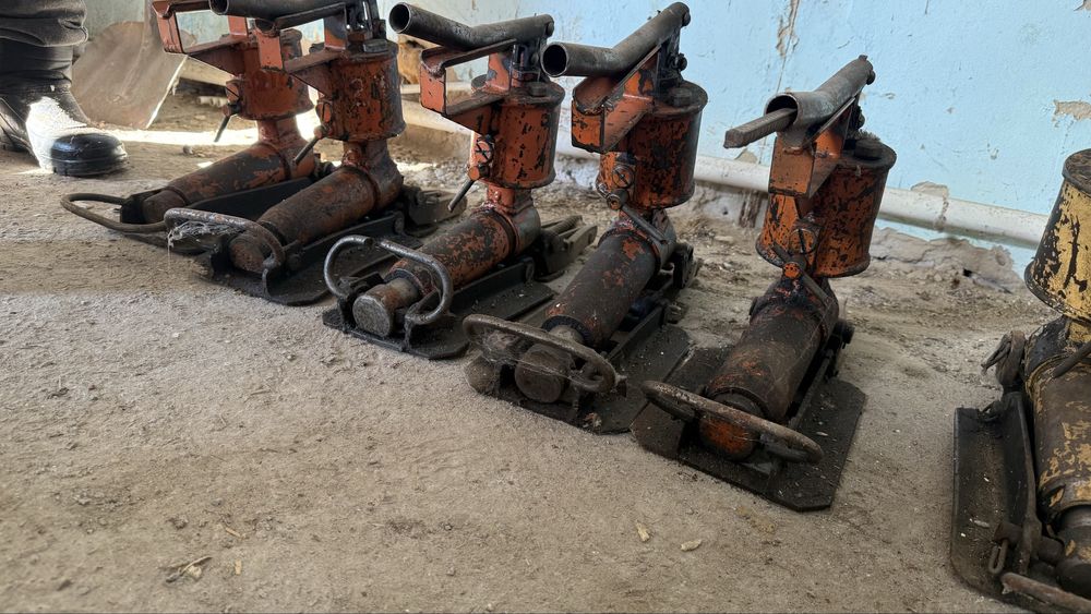 Гідравлічний рихтувальник ГР-12