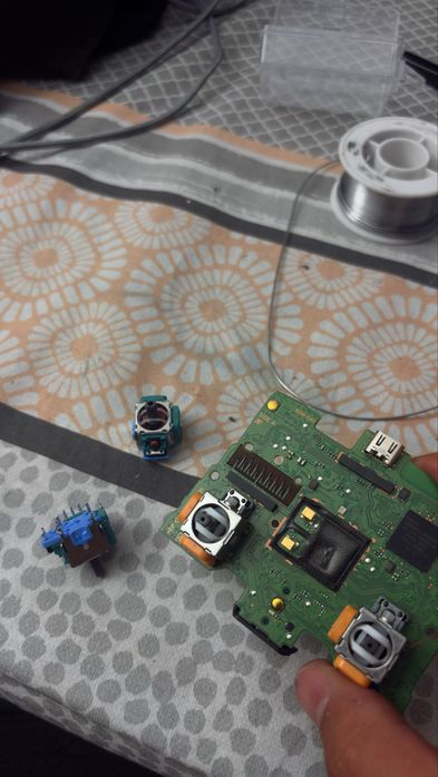 Reparação de Consolas, Comandos e Computadores Gaming / Portáteis