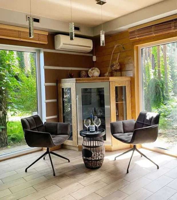 Шикарный дом от хозяина. Буча в лесу с озером 141 м2. 9 соток