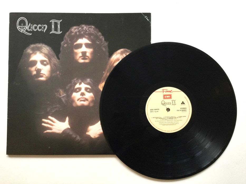 3 álbuns de rock dos anos 70 - Queen, Dire Straits, Uriah Heep